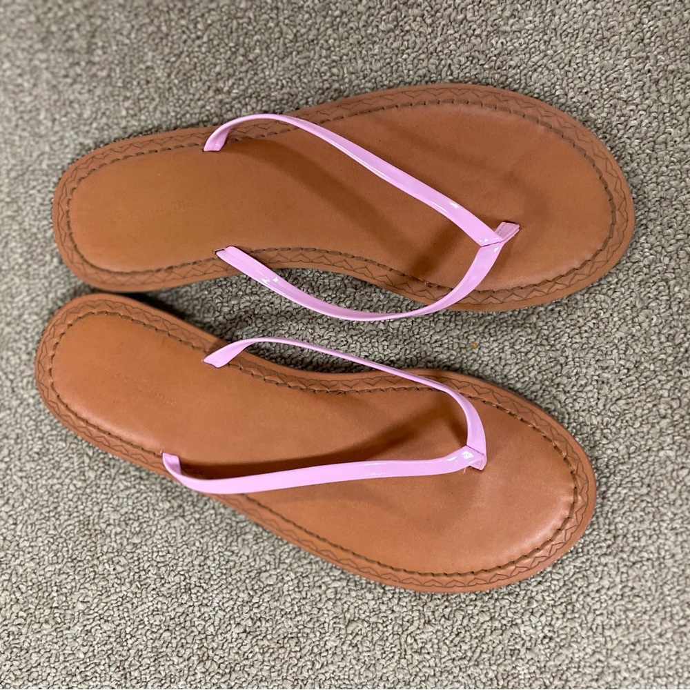 Vineyard Vines Pink and Tan Sandals